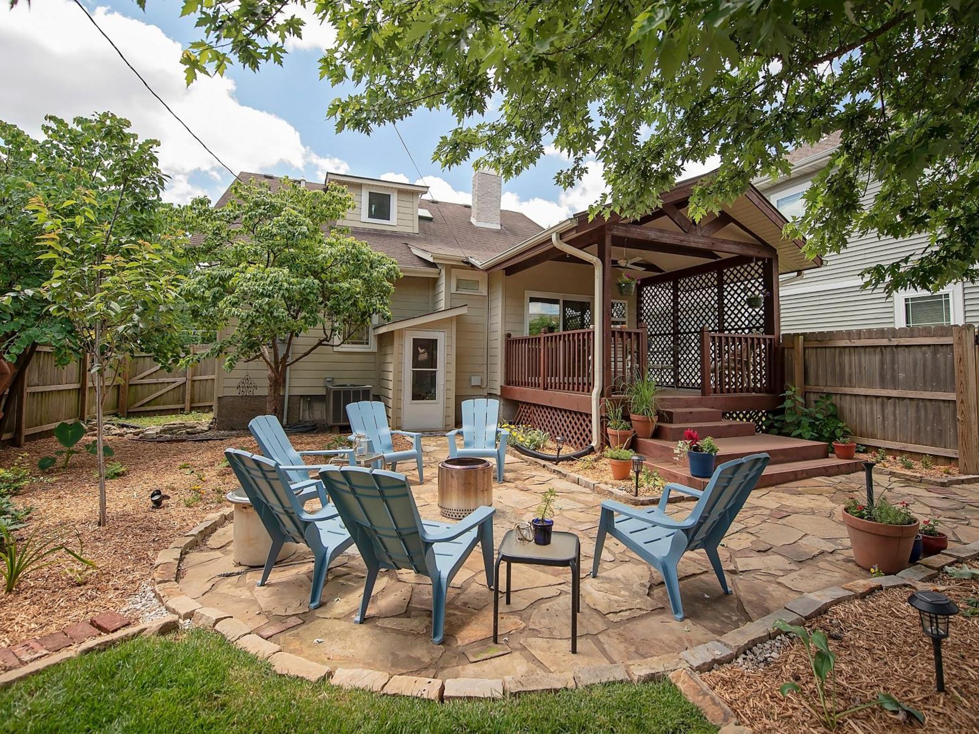 The Cherry St House Near Missouri State University スプリングフィールド エクステリア 写真
